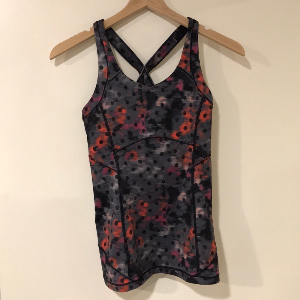 Lululemon tank polka dot pattern